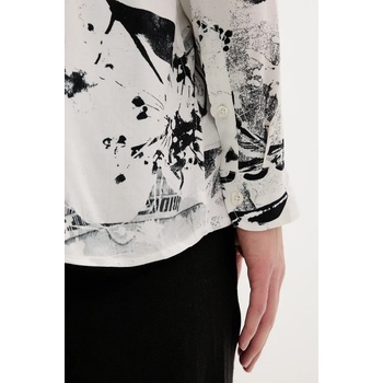 Desigual Риза Desigual MOTO мъжка в бяло със свободна кройка с класическа яка 25SMCW19 (25SMCW19)