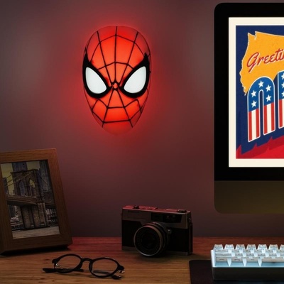 Hasbro Žiariaca maska Spiderman