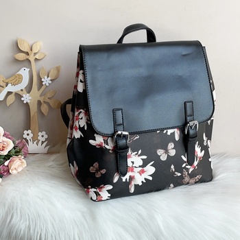 Image 1 of Дамска Кожена раница Черна Модел-1142