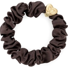 By Eloise Gold Heart Silk Scrunchie – Mocha