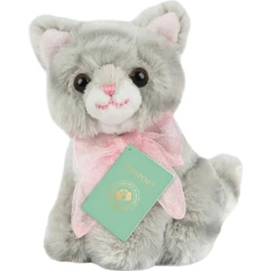 Studio Pets Плюшена играчка Studio Pets - Коте Бела с куфарче, паспорт и стикери, 8 cm (6532) - ozone