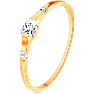 Šperky Eshop Zlatý prsten 585 tři čiré zirkonové čtverečky lesklá a hladká ramena S3GG198