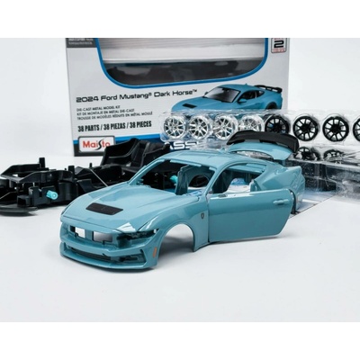 MAISTO Ford Mustang Dark Horse Model KIT šedomodrá 1:24
