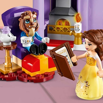 LEGO® Disney 43180 Bella a zimní oslava na zámku