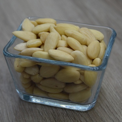 Provita Mandle loupané 1 kg