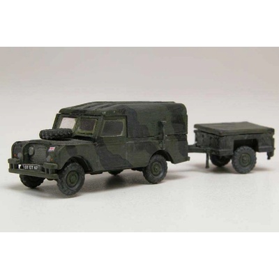 Airfix LWB Land Rover and Trailer Hard Top 1:76