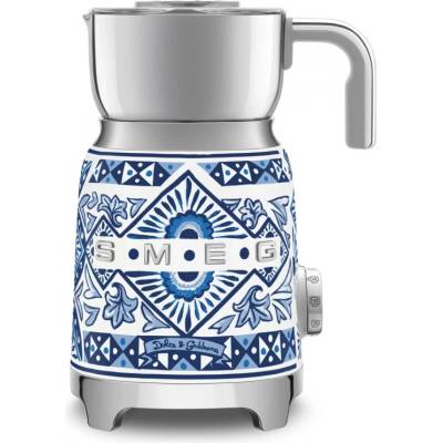 Smeg Уред за разпенване на мляко Smeg Dolce & Gabbana MFF01DGBEU, 500 W, 600 мл, Автоматично изключване, Без BPA, Средиземноморско синьо (MFF01DGBEU)