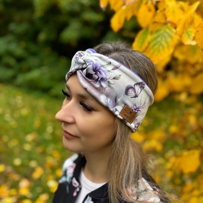 MONYTA Podšitá čelenka - nízká - Vzor Motýli a květiny