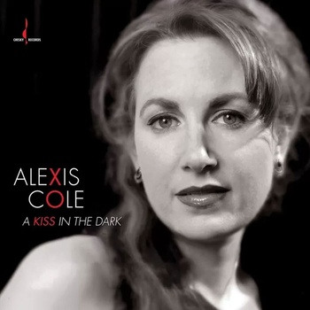 Alexis Cole - A Kiss In The Dark (180g) (Reissue) (LP) (4895241440151)