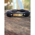 Kathryn' s bracelets Мъжка кожена гривна с 14к златна плочка и гравирано име (ПД1)