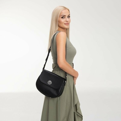 Malá čierna kožená crossbody kabelka z pravej kože