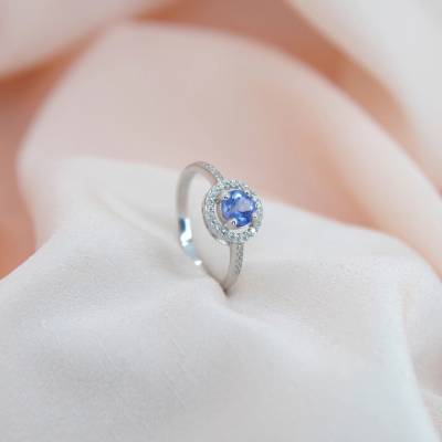 Elegantní stříbrný prsten s přírodním Tanzanitem GR6541TAN