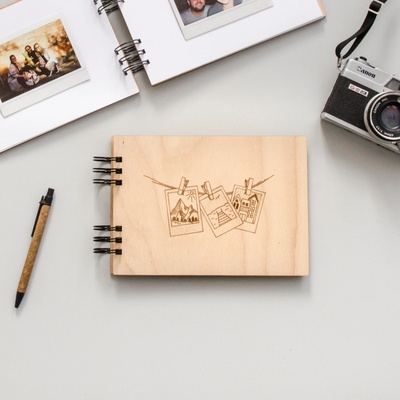 Dědova dílna Malé fotoalbum Polaroidky A5 Počet a barva papírů: Černé - 30 listů