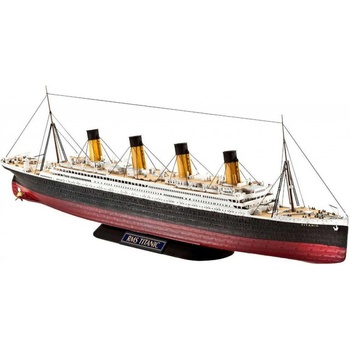 Revell Plastic ModelKit loď 05210 R.M.S. TITANIC 1:700