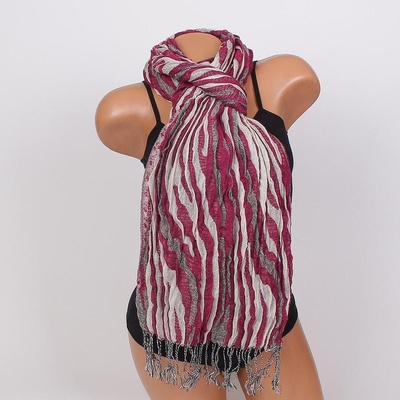 Дамски шал в тъмнорозово и бяло