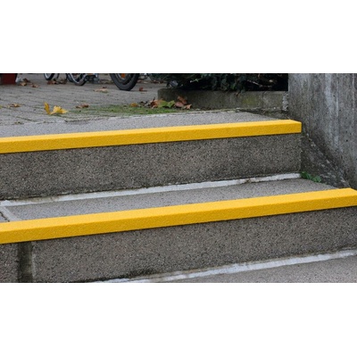 Protiskluzová nášlapná hrana z plastu, H 70 mm, Š 800 mm, barva žlutá
