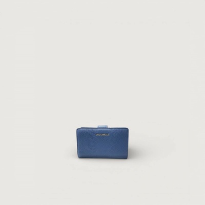 METALLIC SOFT KOŽENÁ PENĚŽENKA COCCINELLE Deep Blue E2MW511E701B27TU