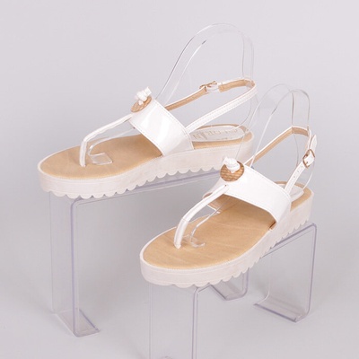 Дамски сандали в бяло с равна подметка