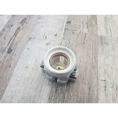 ELEKTROPORCELÁN LOUNY Pojistkový spodek držák E33 pojistková hlavice dotek max. 63A Varianta: spodek vestavný E33 2122-33