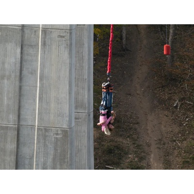 Bungee skok do houpačky ve dvou