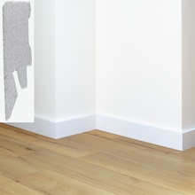 Egger Cubical L201 Lišta soklová Biela 2,4 m