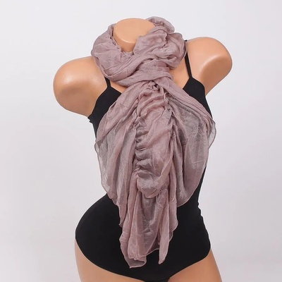 Стилен шал в цвят капучино с набран ефект