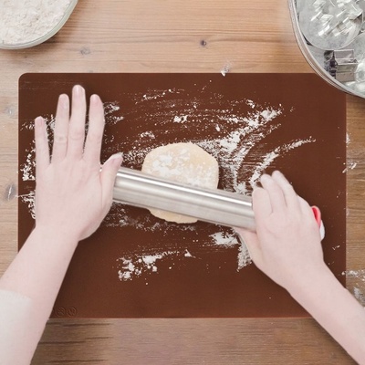 ORION Vál silikonový na těsto 40 x 30 cm, hnědý