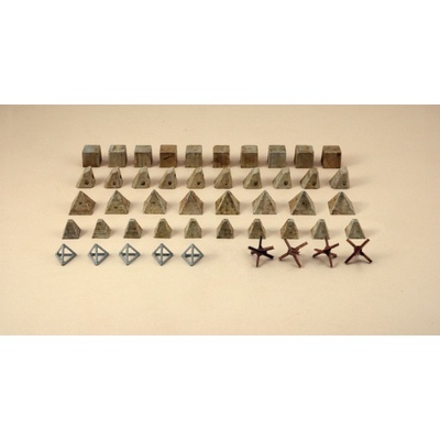Italeri Doplňky WARGAMES Protitankové zátarasy 1:72