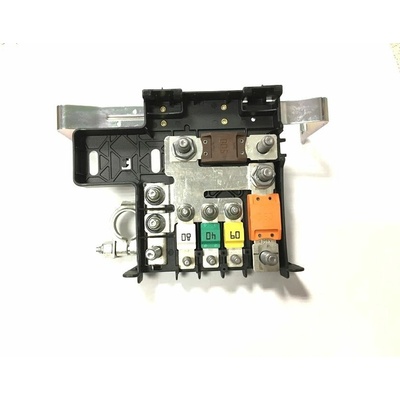 Svorka na autobaterii plus (+) Iveco Daily 2012-2014 s pojistkami 5801423536