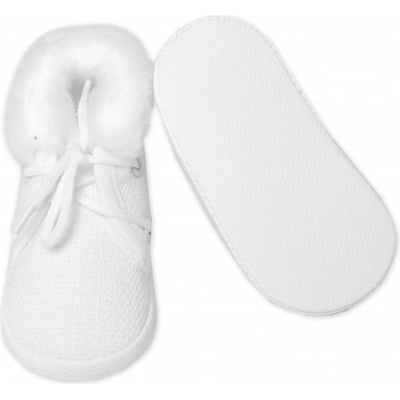 Baby Nellys kojenecké capáčky botičky na šněrování s kožíškem bílé