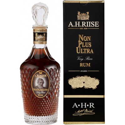 A.H. Riise Non Plus Ultra 40% 0,7 l (kartón)