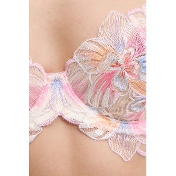 Zhilyova Сутиен Zhilyova Laia (006010402)