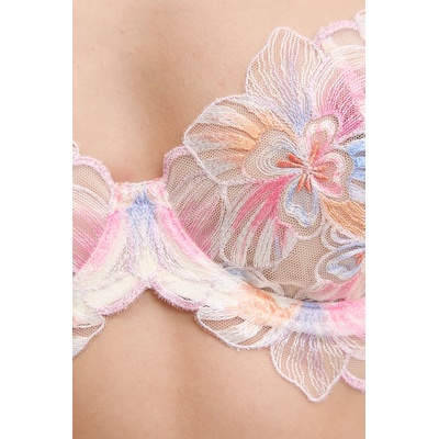 Zhilyova Сутиен Zhilyova Laia (006010402)