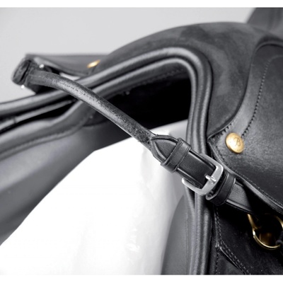 Waldhausen Řemínek k přední rozsoše sedla černý – Zboží Dáma