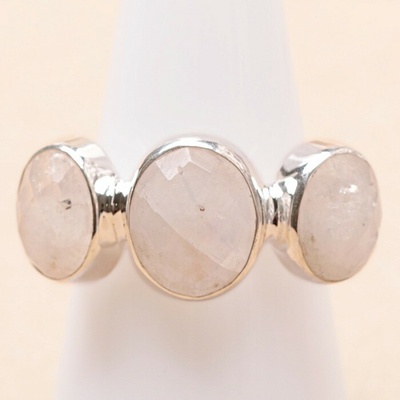 Nefertitis Měsíční kámen duhový prsten stříbro 52840