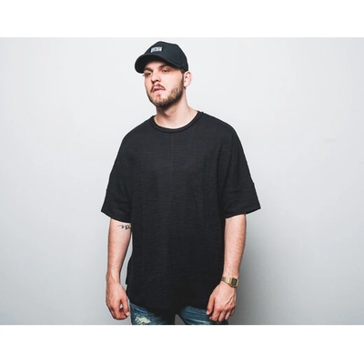 Detache Labs Vulpes Off Shoulder Tee VAnta Black