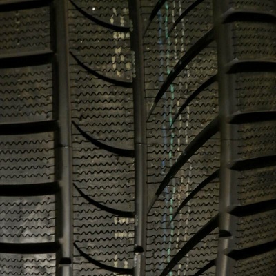 Infinity INF 049 195/60 R15 88H