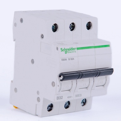 Schneider Electric 3P B32A K60N 6kA A9K01332