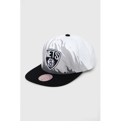 Mitchell&Ness Памучна шапка с козирка Mitchell&Ness BROOKLYN NETS в бяло с десен (HHSS6001.BNEYYPPPWHI)