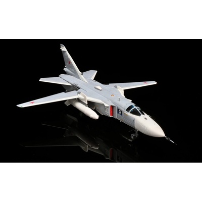 Calibre Wings Su-24MR Fencer-E Russian Navy White 30 Russia 1:72