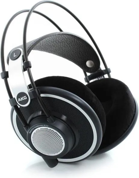 AKG K-702