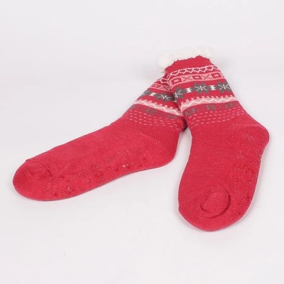 Коледни чорапи в коралов цвят със снежинки и фигурки