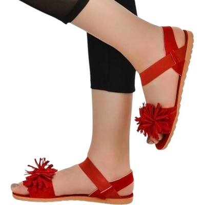 Червени сандали с ресни