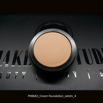 Clinique Beyond Perfecting Foundation + Concealer hydratační make-up a korektor v jednom 4Cream whip 30 ml