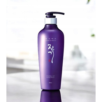 Daeng Gi Meo Ri Revitalizační šampon Vitalizing Shampoo 500 ml