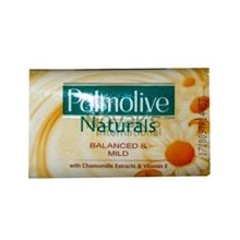 Palmolive Naturals Balanced & Mild toaletní mýdlo Chamomile & Vitamín E 90/100 g