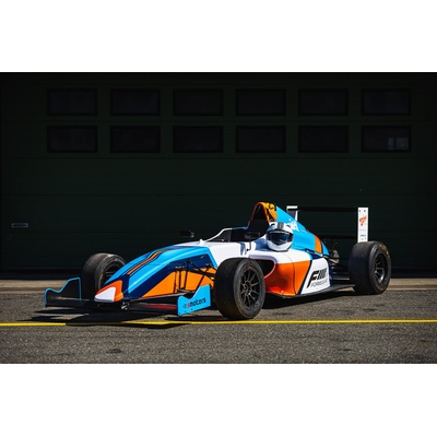 Jazda na formule F4
