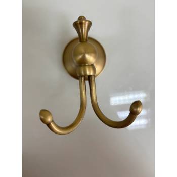 Image 1 of Sanitary ware Закачалка за баня Париж, с две куки бронз, ретро стил