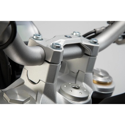 Bmw F GS 750 (18-) - zvýšení řídítek 30 mm. stříbrné SW-Motech