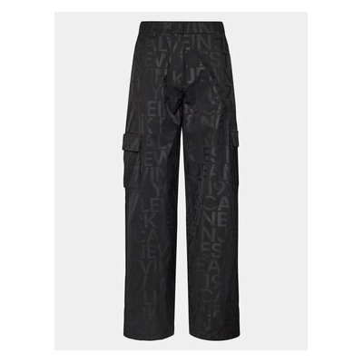 Calvin Klein Jeans Текстилни панталони Loose Logo Aop Cargo Pant J20J222596 Черен Regular Fit (Loose Logo Aop Cargo Pant J20J222596)